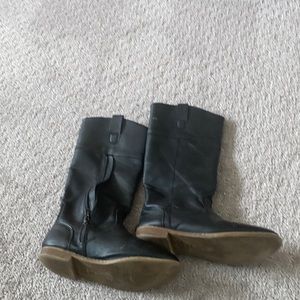 Old nave black tall boots